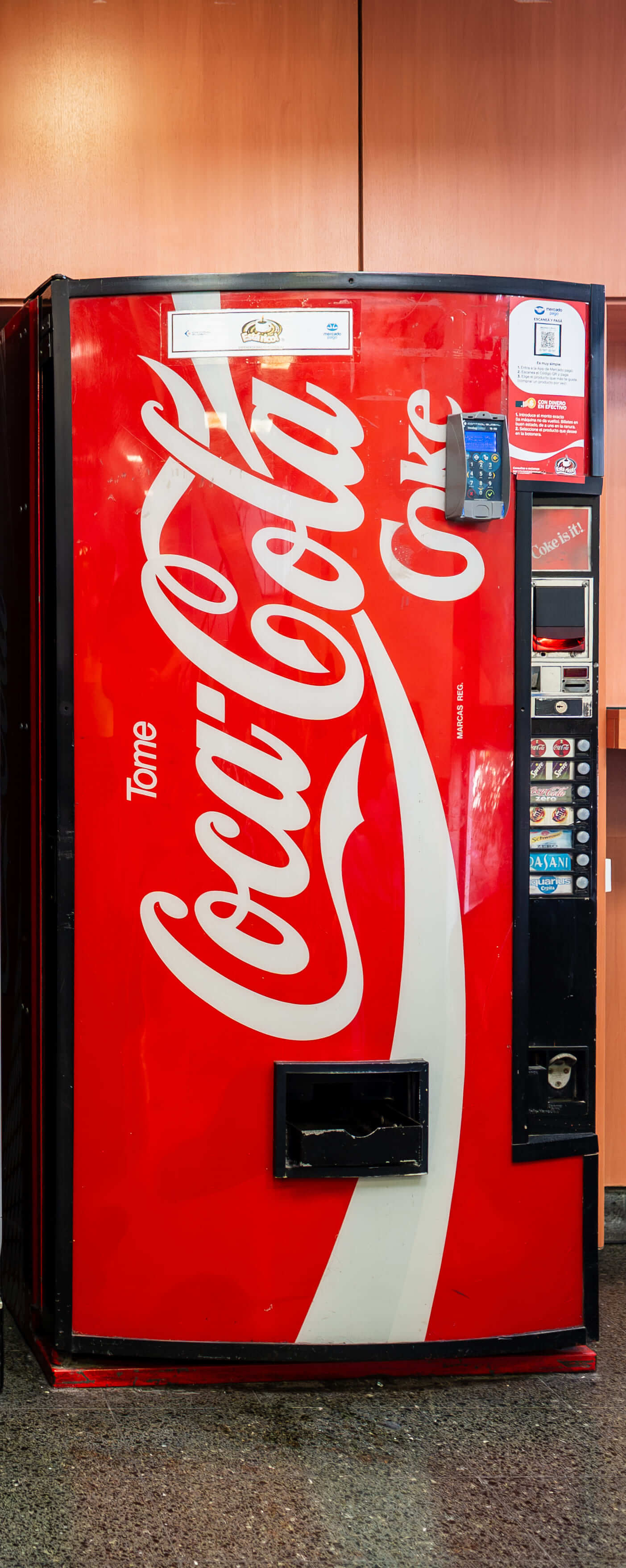 Máquina de Bebidas Frías 4